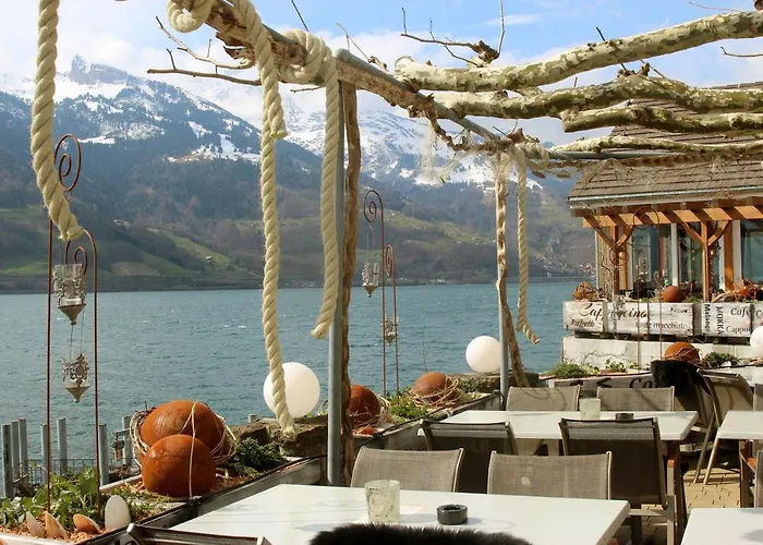 Haus Buenten ホステル *